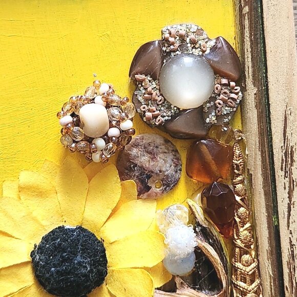 Vintage Moose Button Bead Art Hanging Wall Decor Handmade Artisan OOAK Rare - Picture 6 of 11